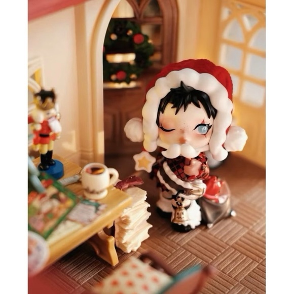 Authentic Skullpanda Tell Me Want You Want Series - still on the job figure - Picture 2 of 4